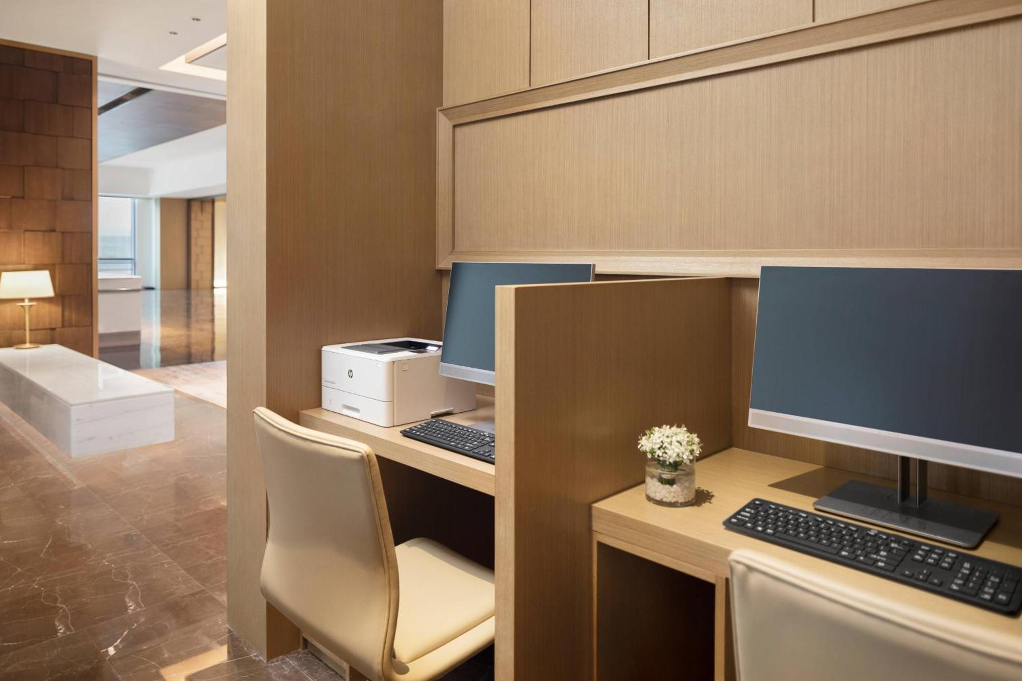 Courtyard By Marriott Xi'An North Hotell Exteriör bild